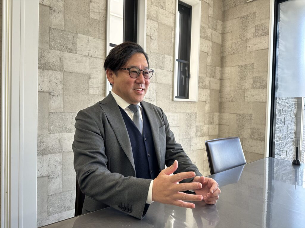 三田井　淳